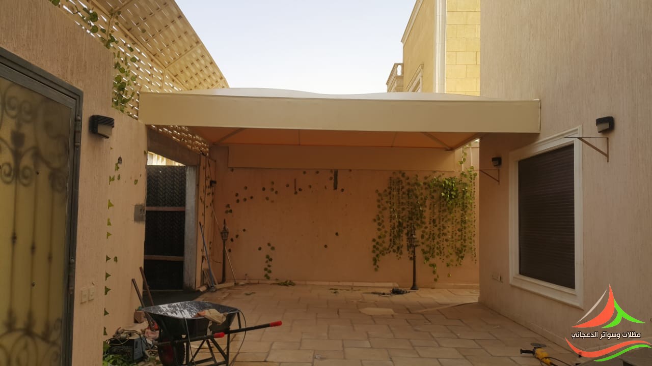 مظلات بي في سي