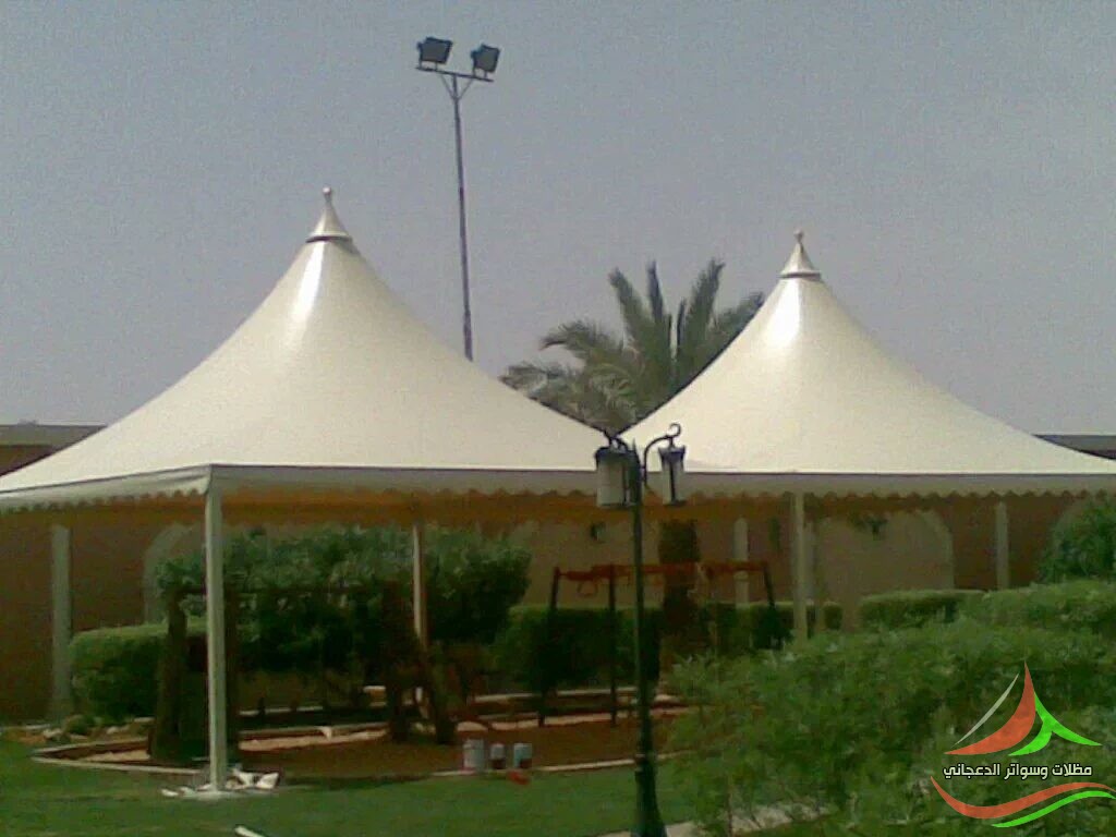 مظلات الحدائق