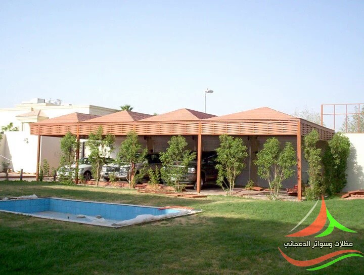 مظلات خشبية