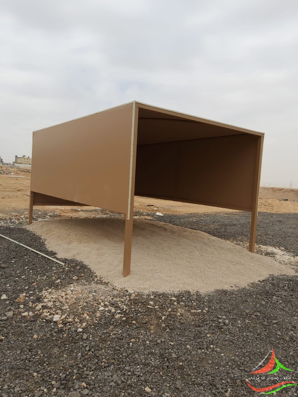 مظلات سيارة بي في سي