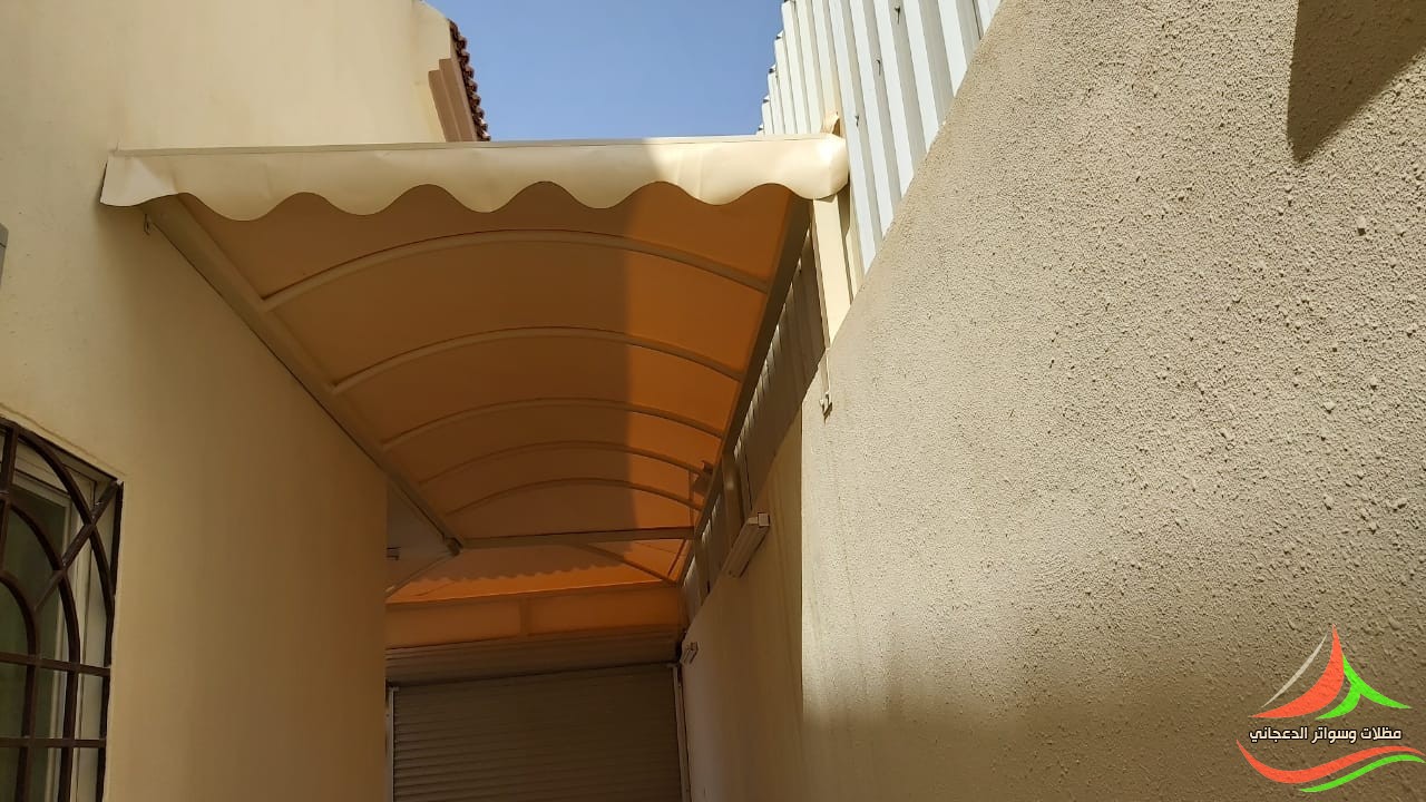 مظلات بي في سي للسيارة