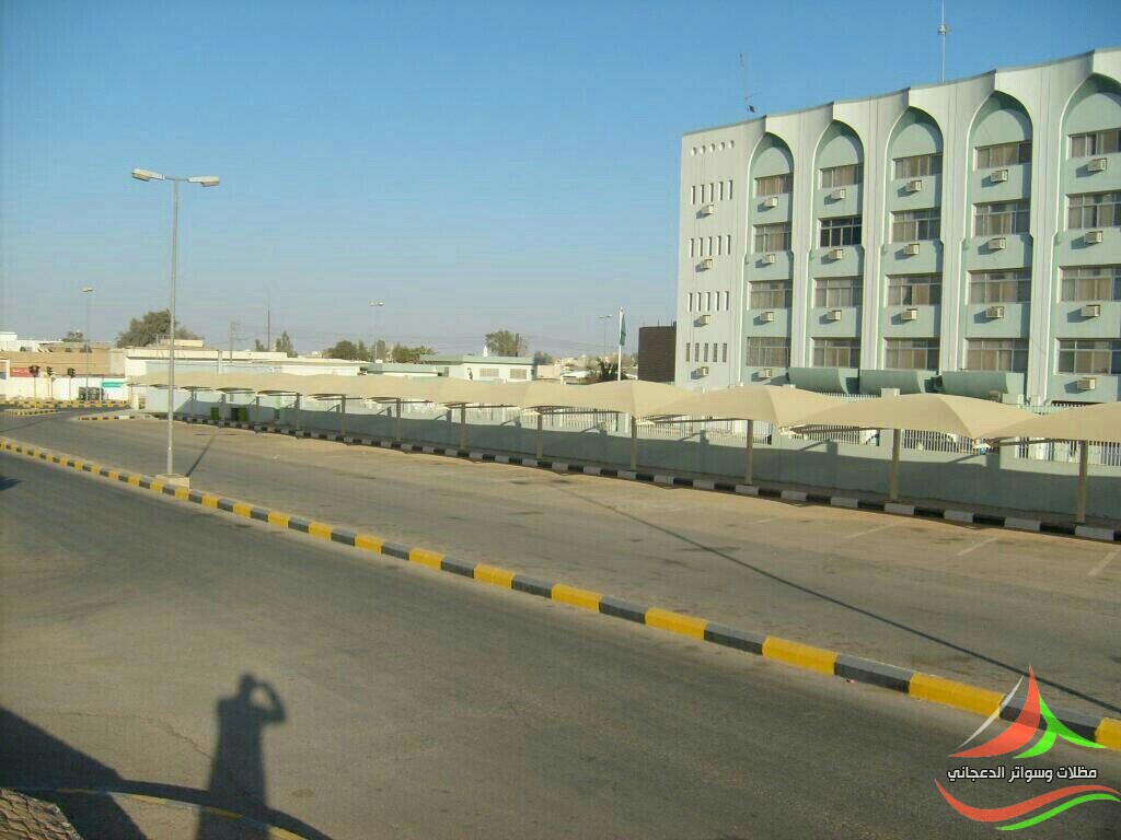 مظلات الأسواق